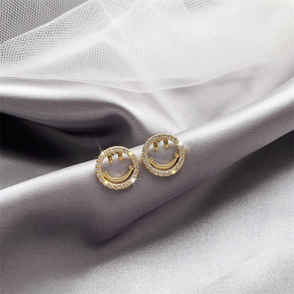 *NEW Yellow Gold Diamond Smiley Face Stud Earrings - Picture 5 of 12